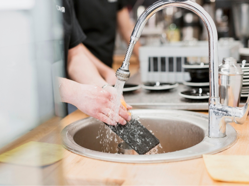 L’assainissement des eaux usées domestiques : guide pratique